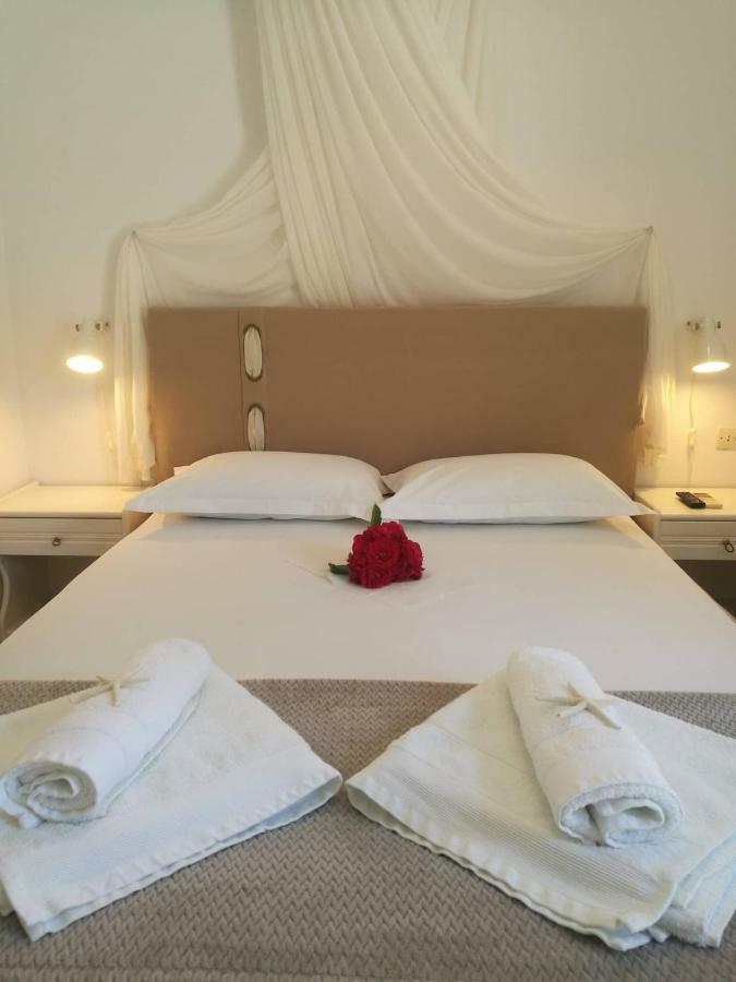 Andreas And Petrinela Rooms Triovasálos المظهر الخارجي الصورة